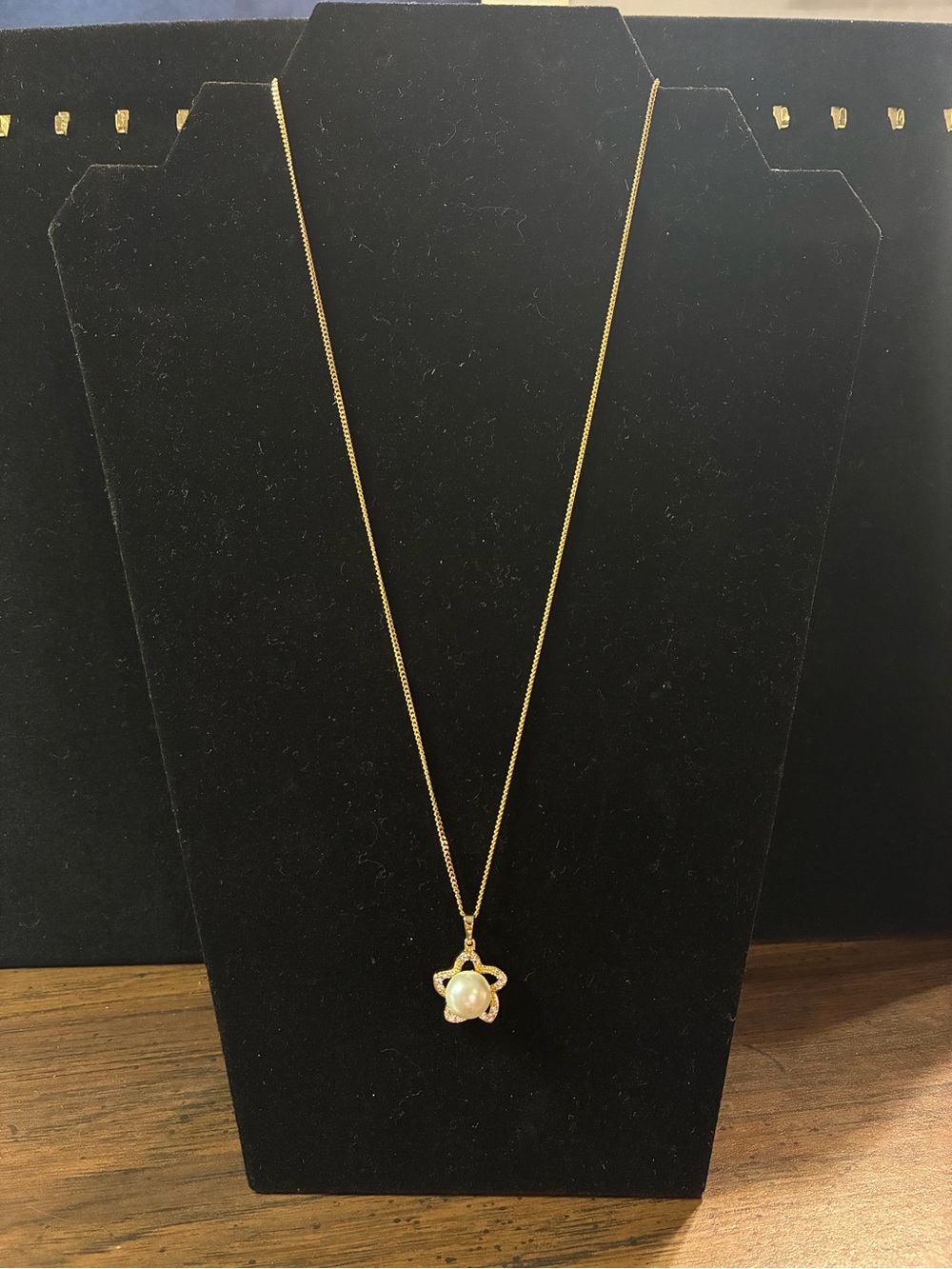 Gold Pearl Flower Pendant Necklace - Women Jewelry